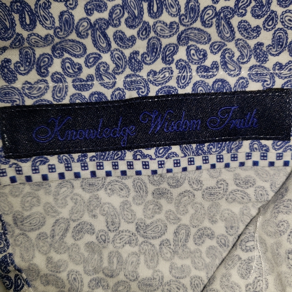 Robert Graham blue and white paisley button down Mens Size large. - Picture 6 of 14